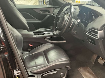 Used Jaguar F-Pace 2018 for sale - 79272092: Photo
