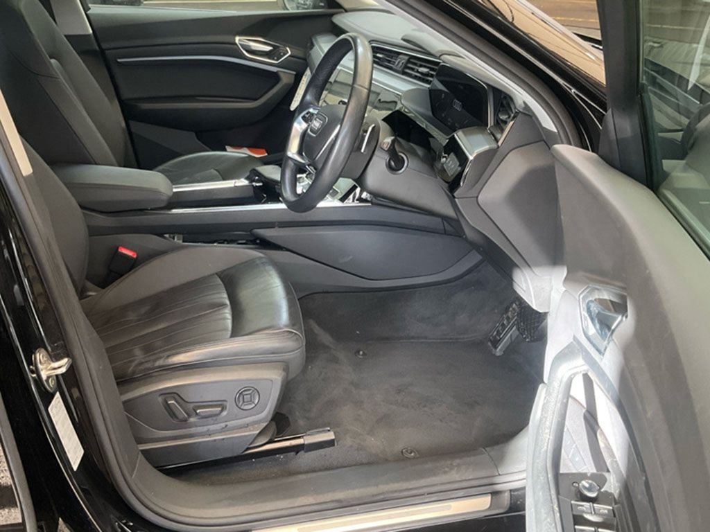 Used Audi e-tron 2021 for sale - 77355743: Photo 3