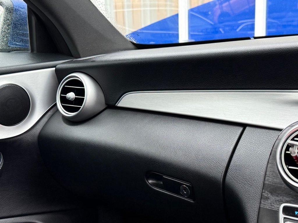 Used Mercedes-Benz C Class 2018 for sale - 77451643: Photo 23