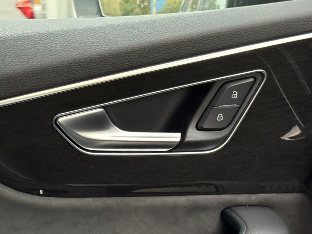 Used Audi Q7 2022 for sale - 76547065: Photo 31