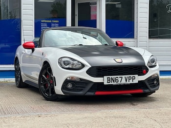 Used Abarth 124 Spider 2017 for sale - 75666068: Photo