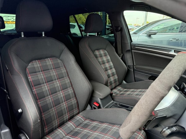 Used Volkswagen Golf 2017 for sale - 76291096: Photo 11