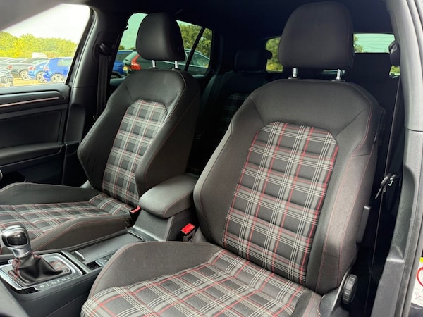 Used Volkswagen Golf 2017 for sale - 76291096: Photo 18