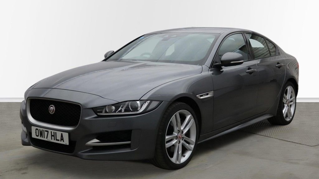 Used Jaguar XE 2017 for sale - 77328177: Photo 7