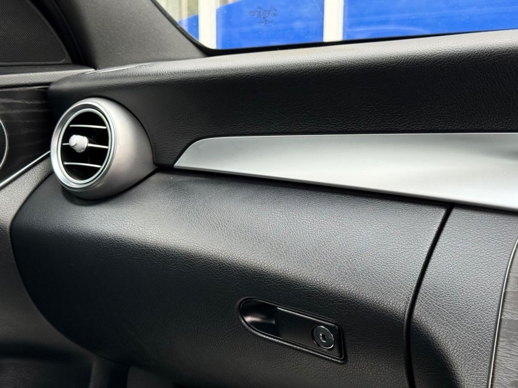 Used Mercedes-Benz C Class 2018 for sale - 77748398: Photo 33