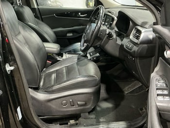 Used Kia Sorento 2017 for sale - 77328047: Photo