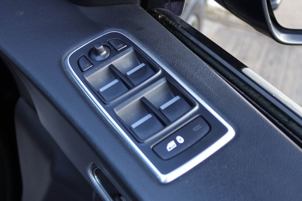 Used Jaguar F-Pace 2017 for sale - 77384058: Photo 35