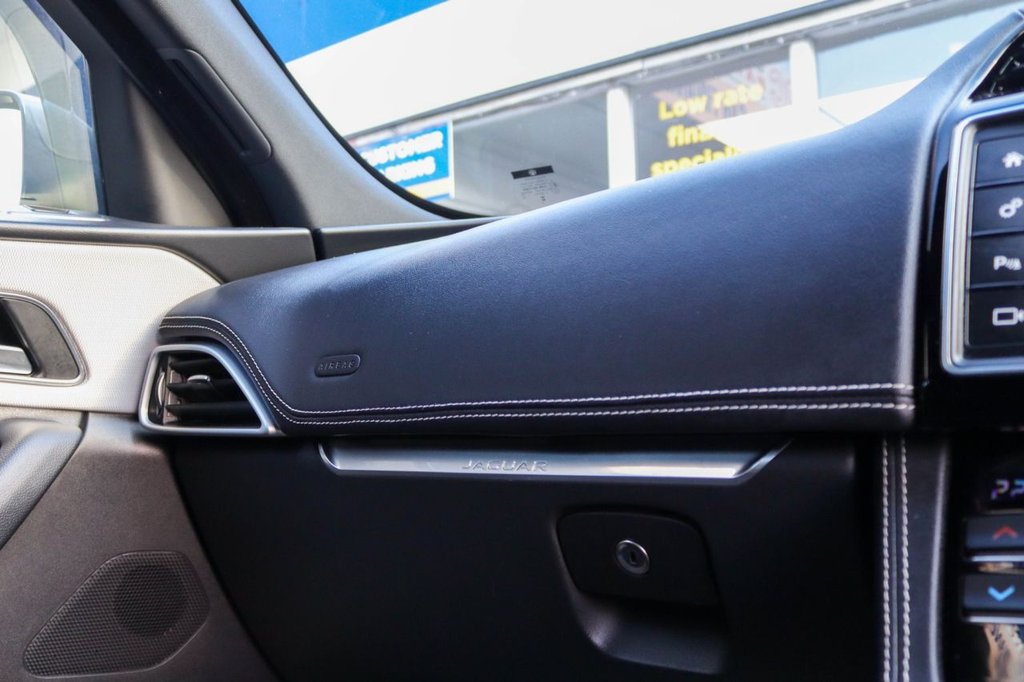 Used Jaguar F-Pace 2017 for sale - 77384058: Photo 36