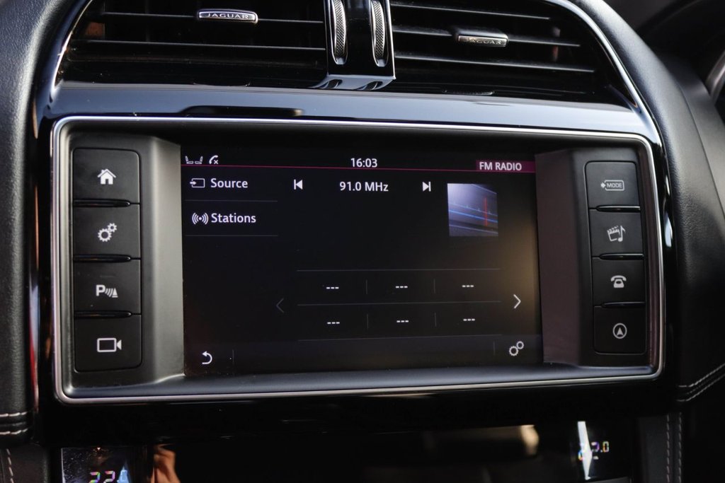 Used Jaguar F-Pace 2017 for sale - 77384058: Photo 40