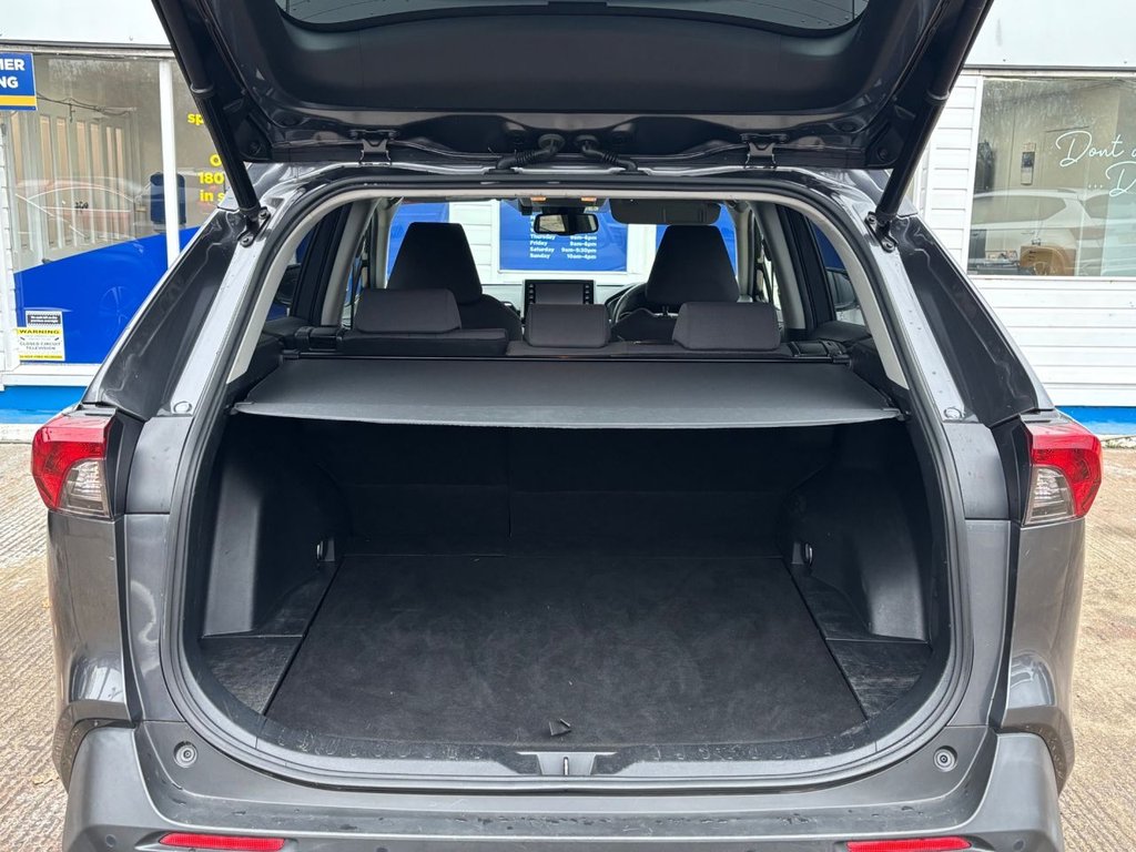 Used Toyota RAV4 2020 for sale - 76841699: Photo 32