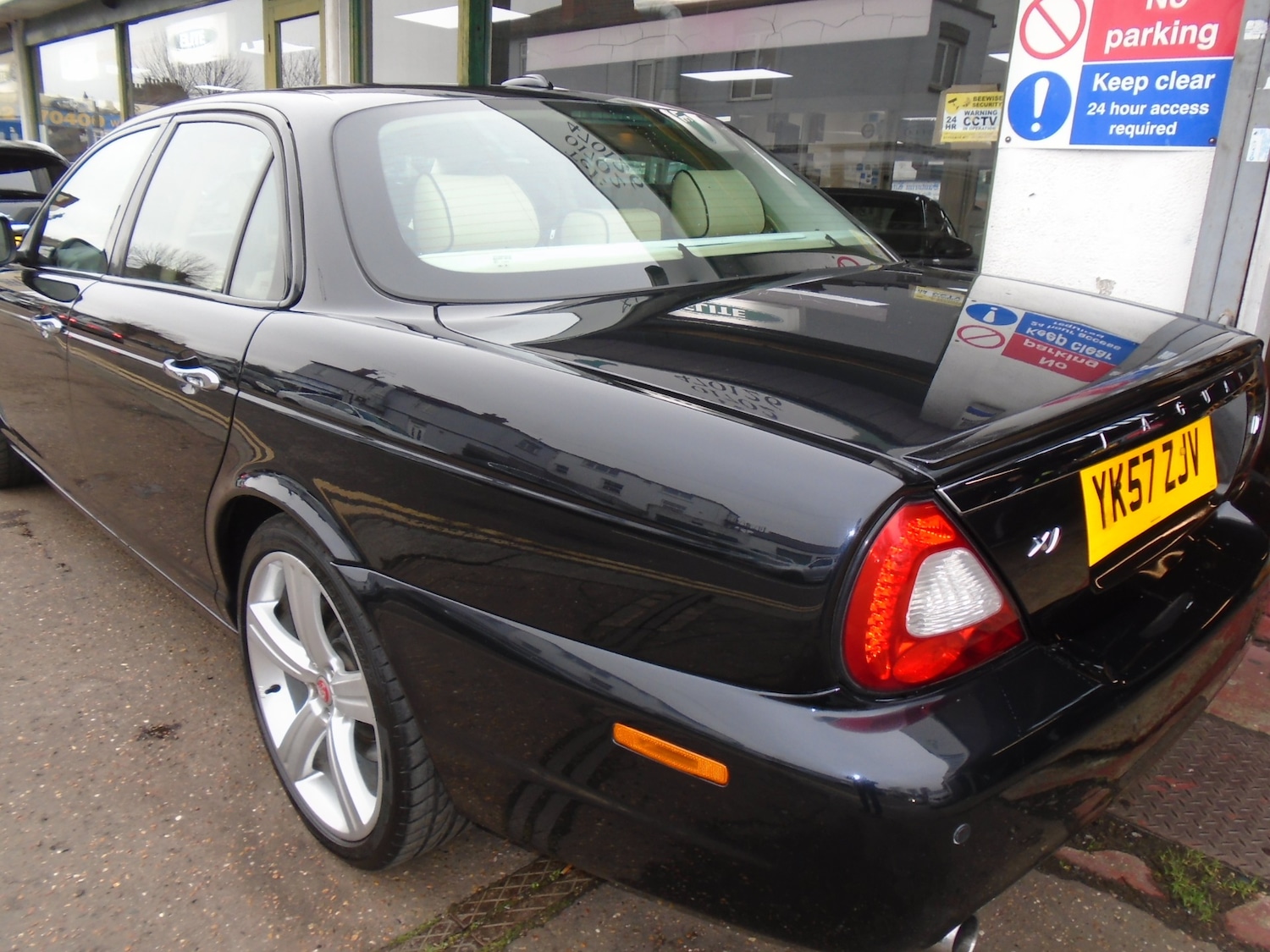 Used Jaguar XJ 2007 for sale - 77431154: Photo 8
