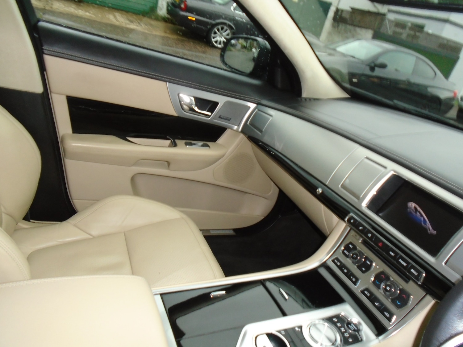 Used Jaguar XF 2014 for sale - 76979748: Photo 12
