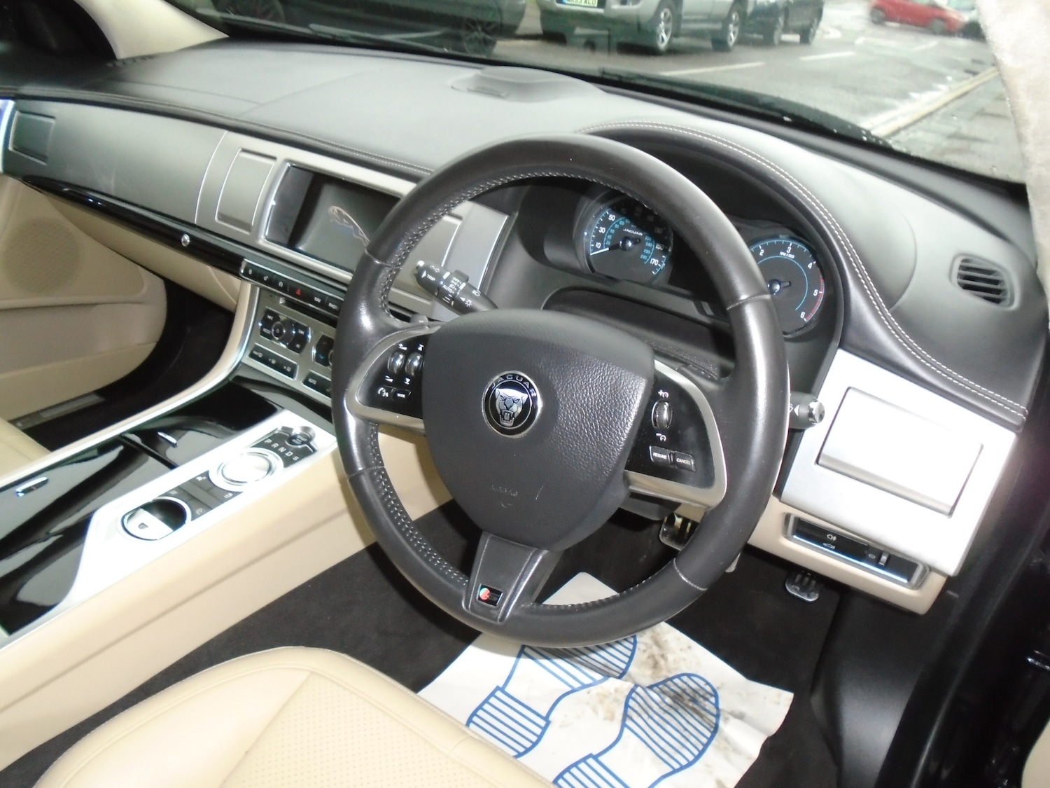 Used Jaguar XF 2014 for sale - 76979748: Photo 13