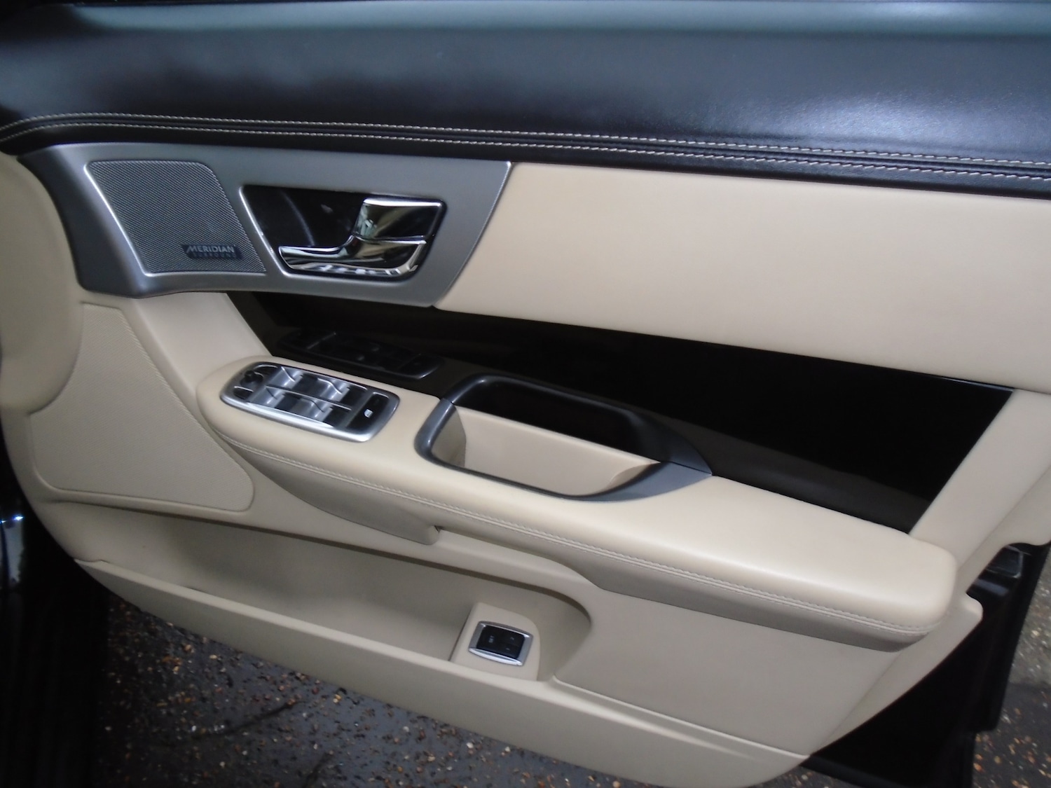 Used Jaguar XF 2014 for sale - 76979748: Photo 14