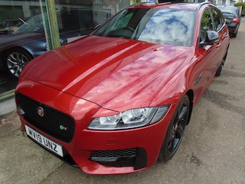 Used Jaguar XF 2019 for sale - 79004468: Photo