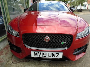 Used Jaguar XF 2019 for sale - 79004468: Photo