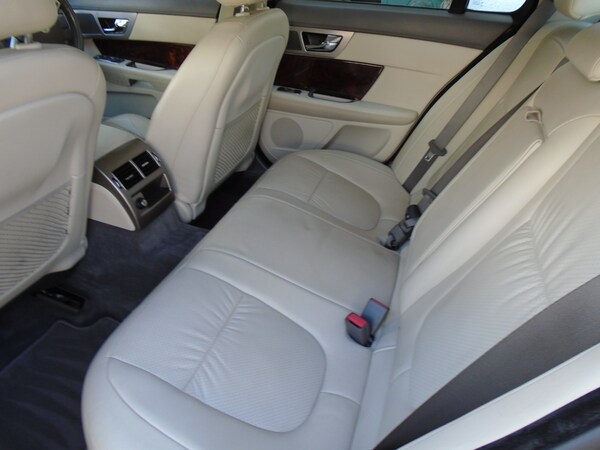 Used Jaguar XF 2010 for sale - 75438606: Photo 17