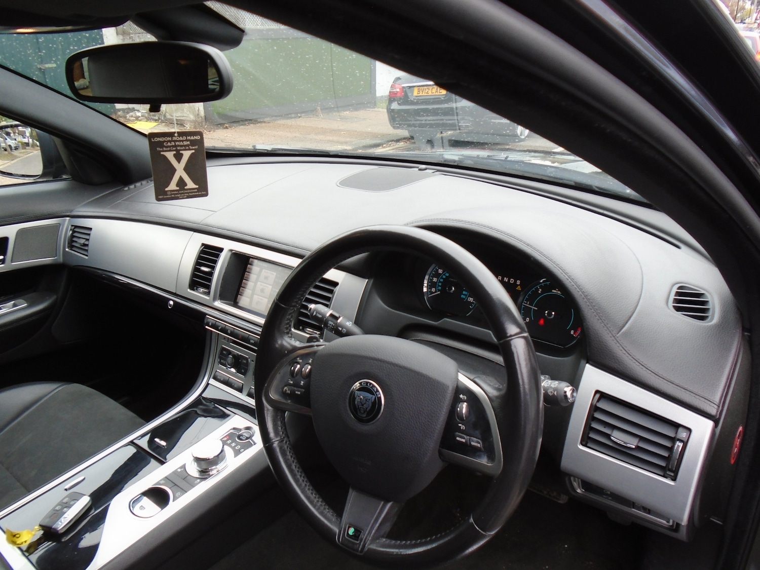 Used Jaguar XF 2014 for sale - 76127499: Photo 4