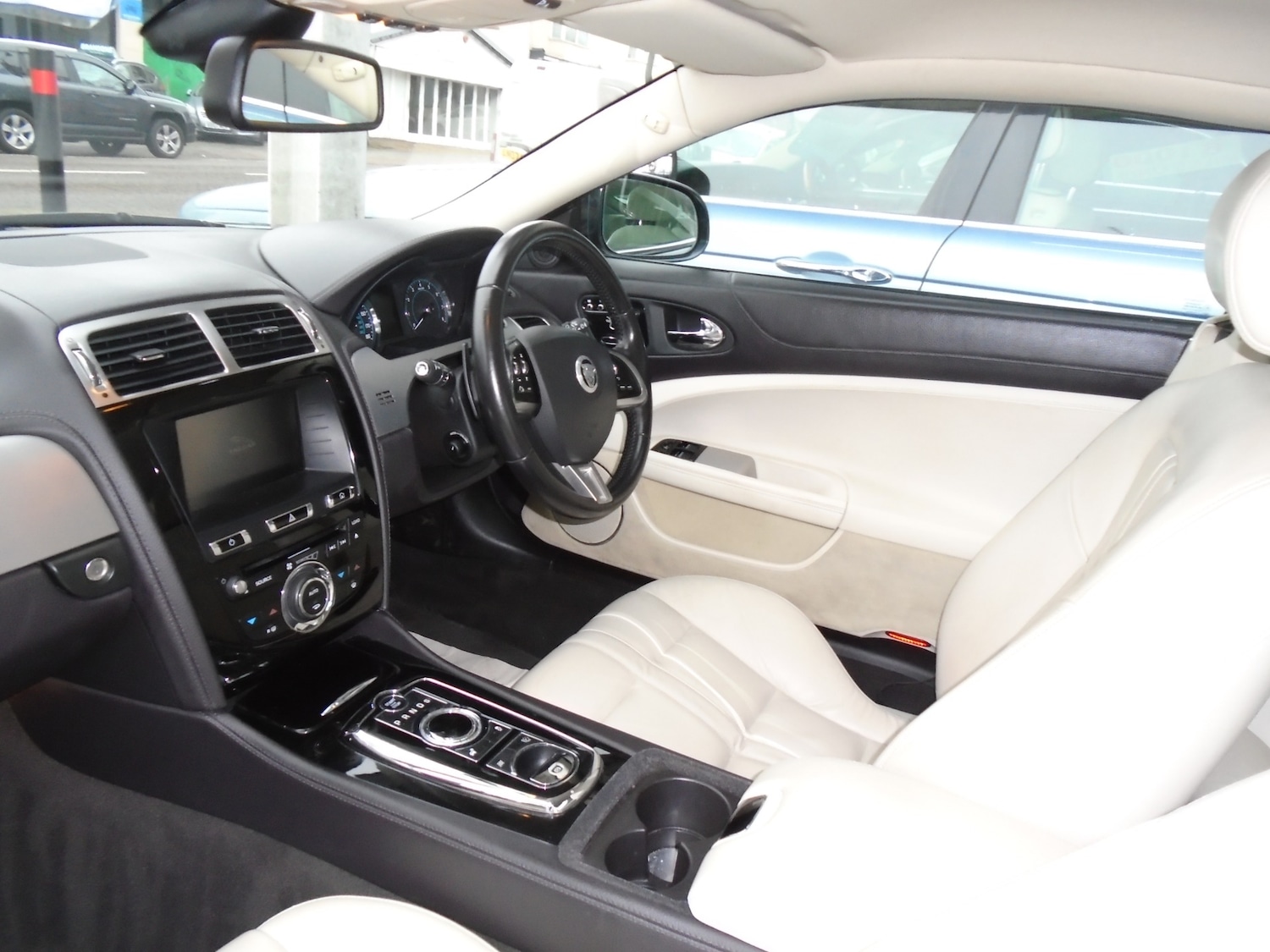 Used Jaguar XK 2011 for sale - 77023488: Photo 12