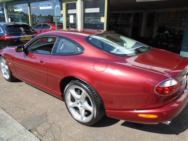 Used Jaguar XKR 2004 for sale - 75075015: Photo 10