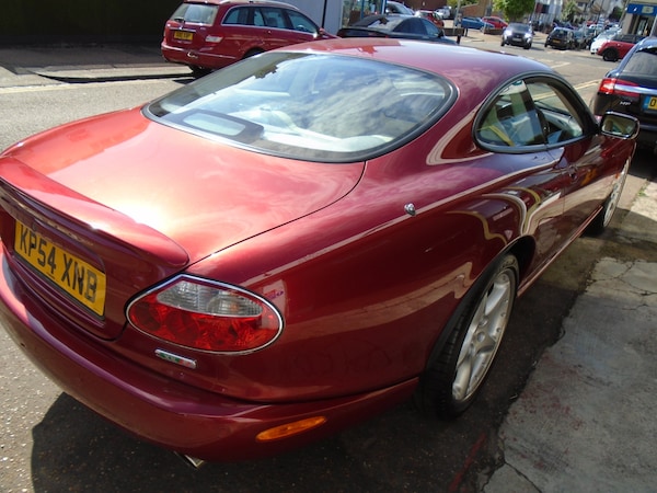Used Jaguar XKR 2004 for sale - 75075015: Photo 9