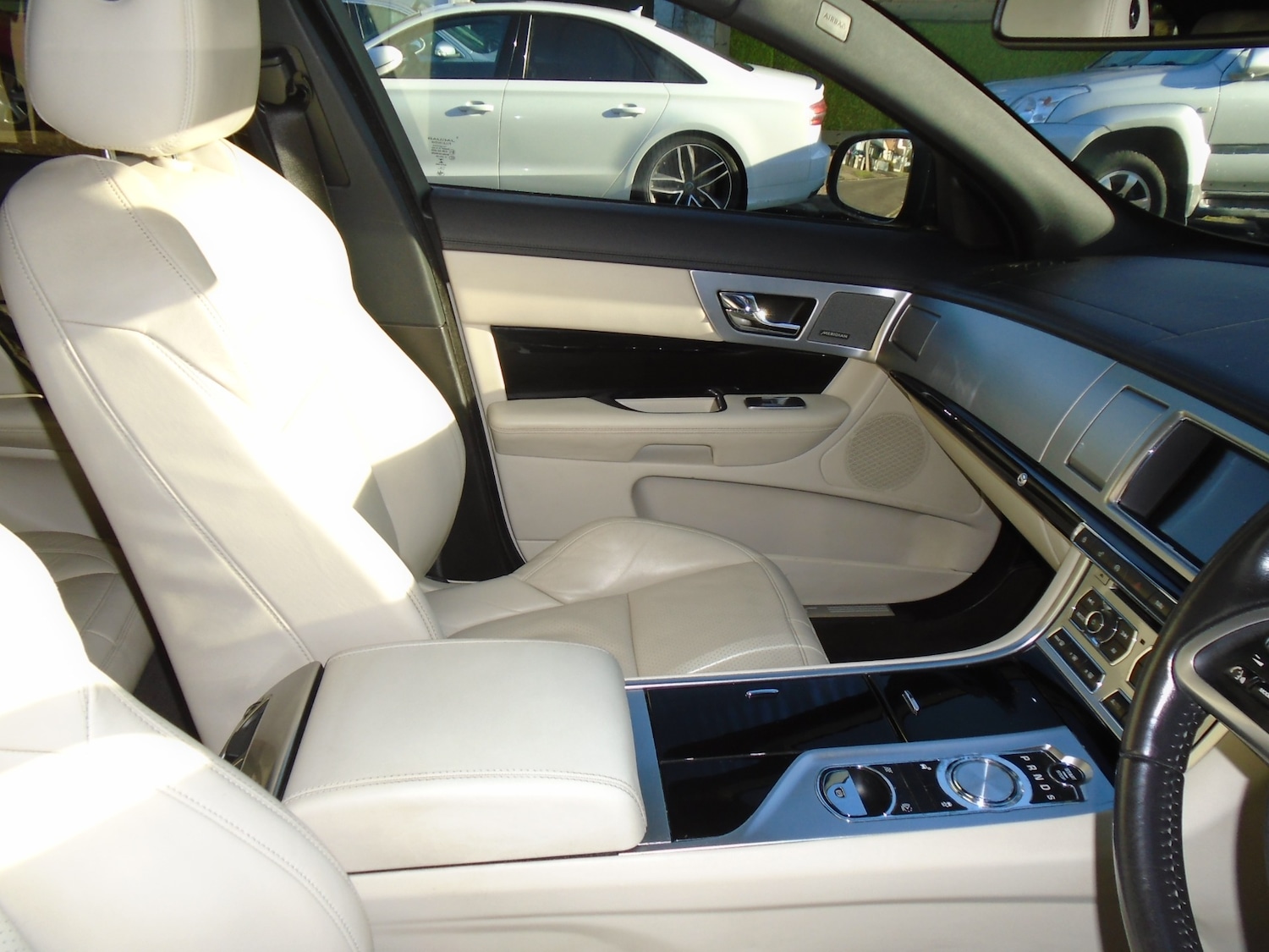 Used Jaguar XF 2014 for sale - 77196335: Photo 12