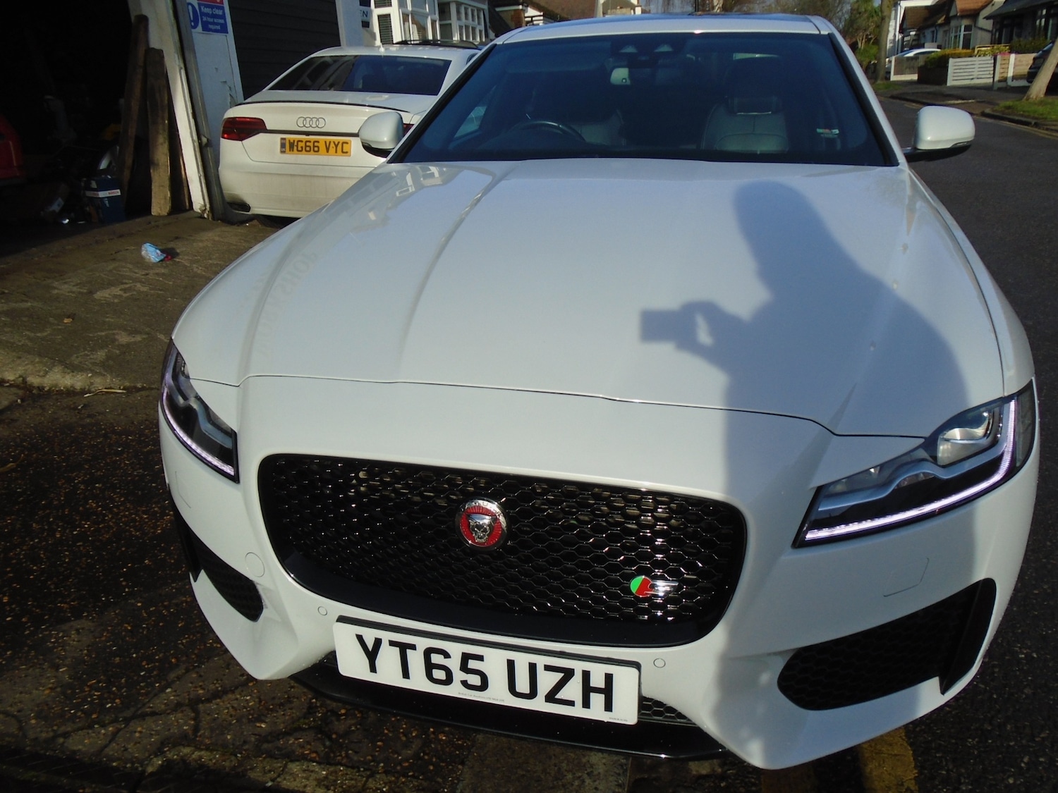 Used Jaguar XF 2015 for sale - 77136411: Photo 2