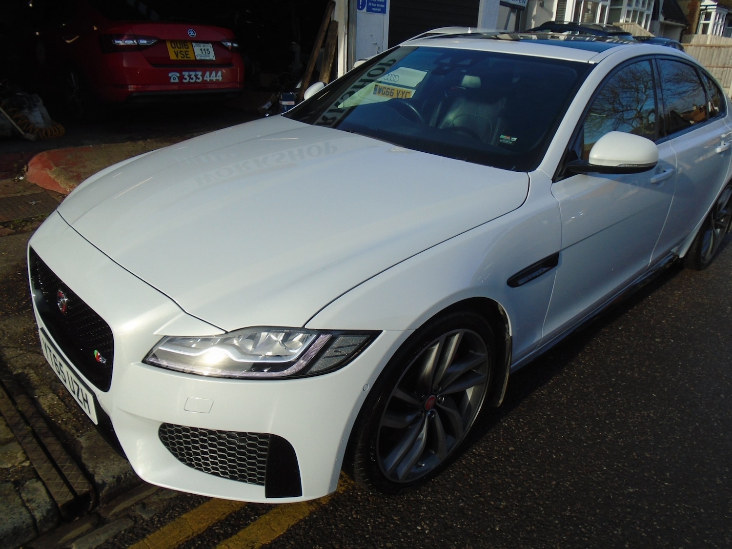 Used Jaguar XF 2015 for sale - 77136411: Photo 3