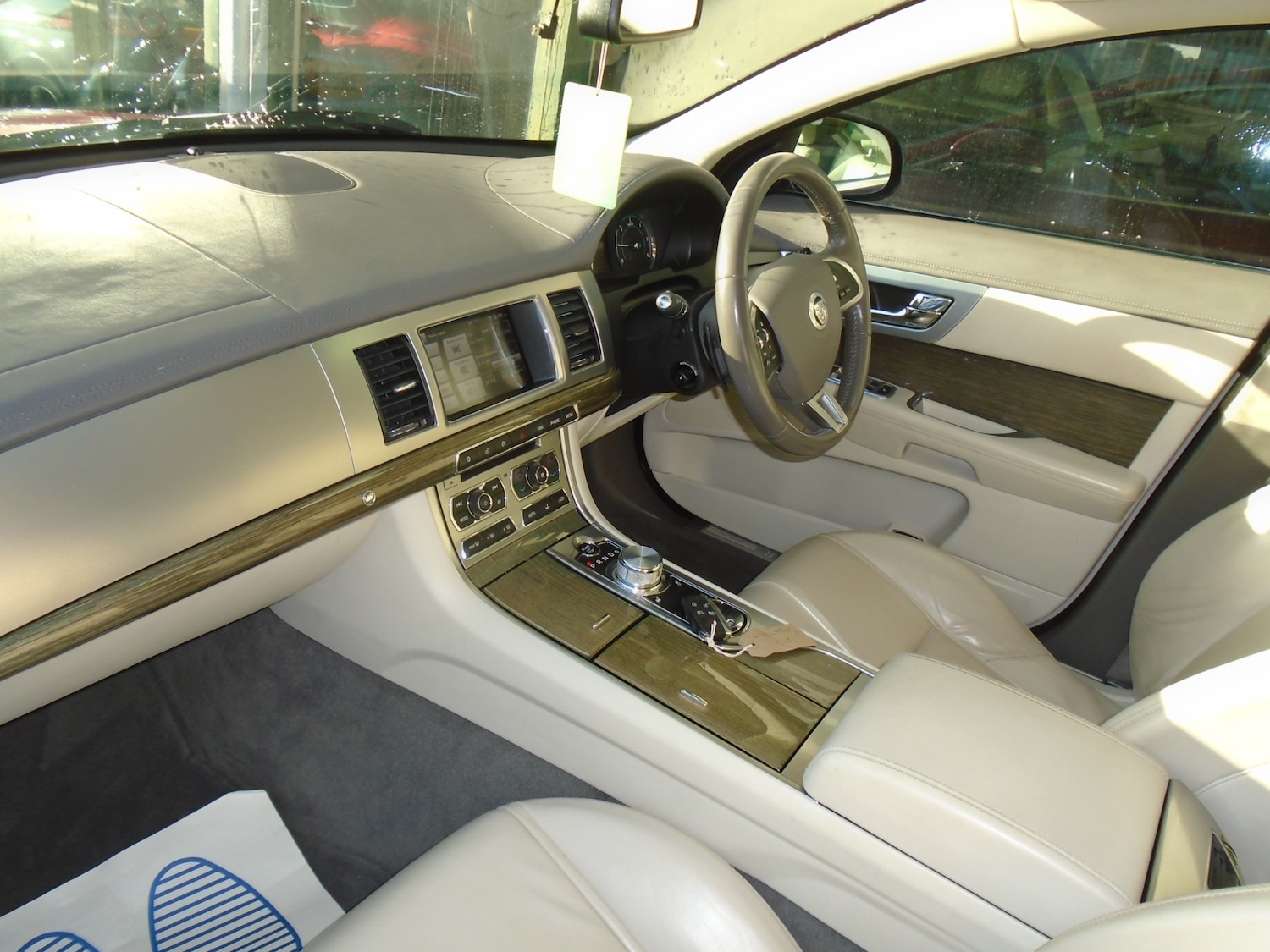 Used Jaguar XF 2013 for sale - 76830851: Photo 14