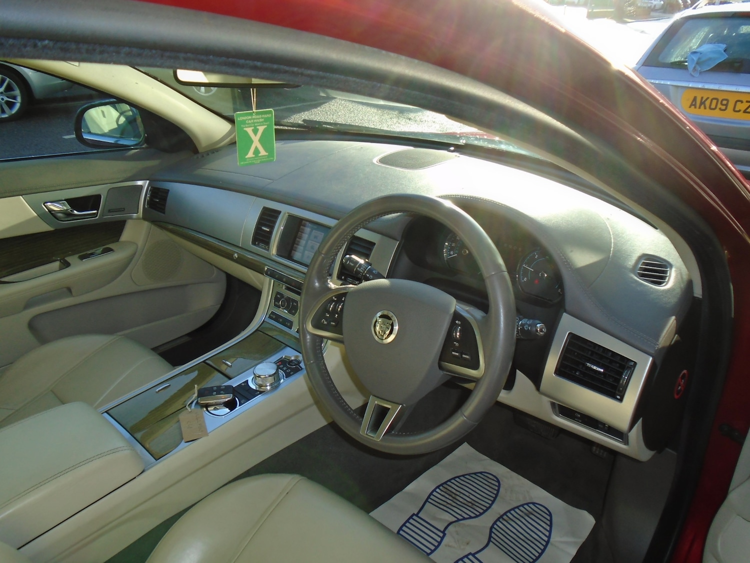 Used Jaguar XF 2013 for sale - 76830851: Photo 19