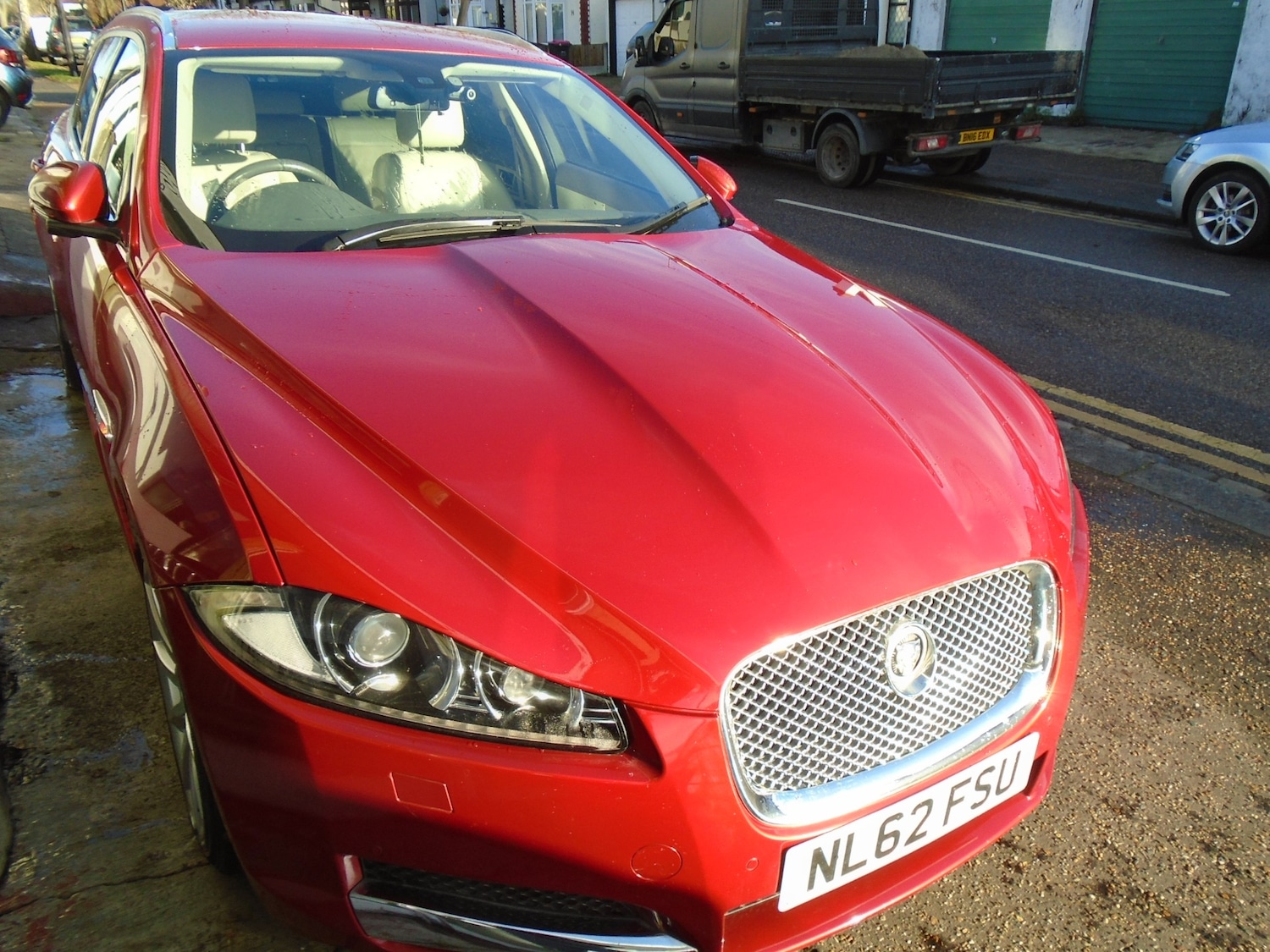 Used Jaguar XF 2013 for sale - 76830851: Photo 2