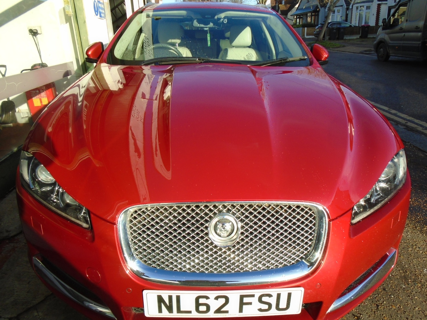 Used Jaguar XF 2013 for sale - 76830851: Photo 3