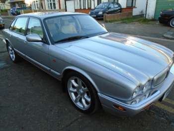 2001 (Y) - 4.0 XJR Supercharged 4dr Auto