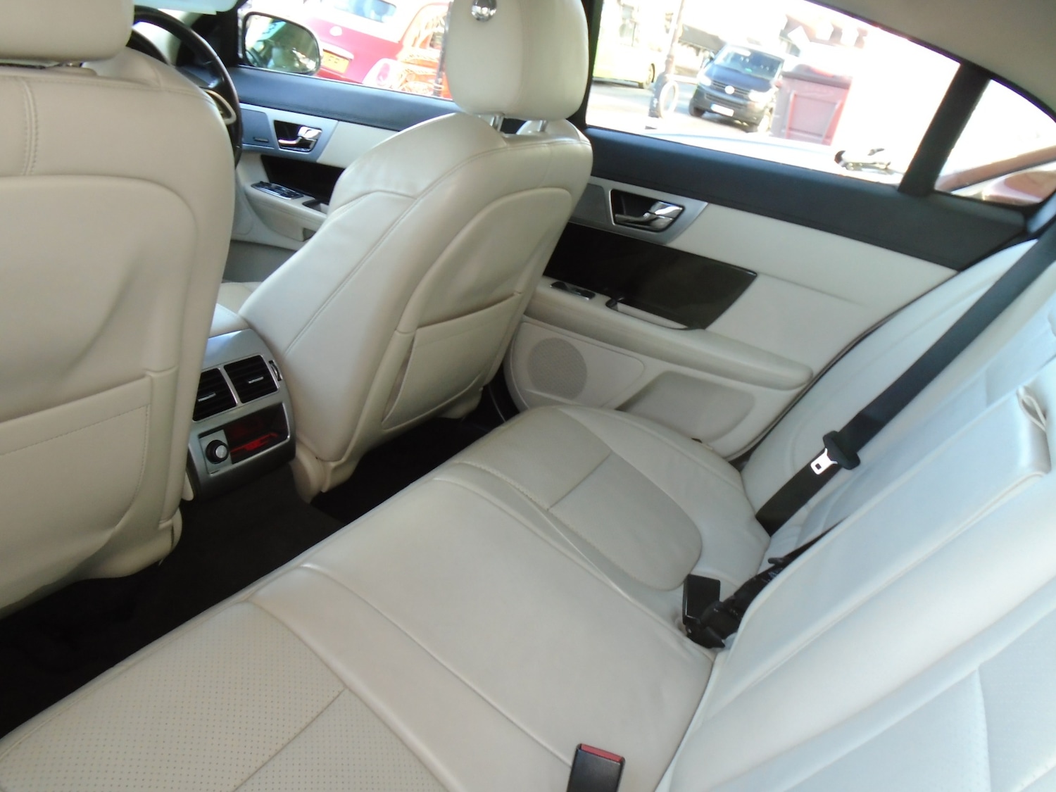 Used Jaguar XF 2013 for sale - 77058472: Photo 10