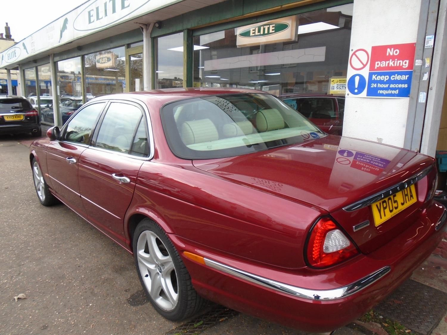 Used Jaguar XJ 2005 for sale - 76566388: Photo 10