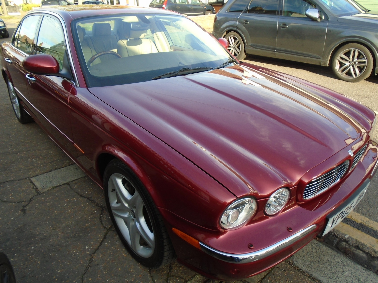 Used Jaguar XJ 2005 for sale - 76566388: Photo 4