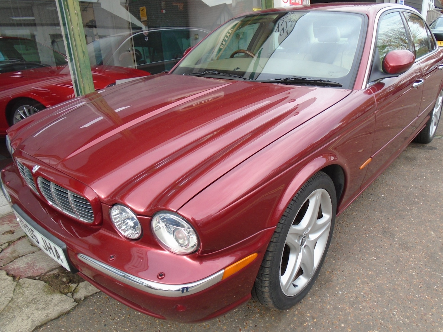 Used Jaguar XJ 2005 for sale - 76566388: Photo 5