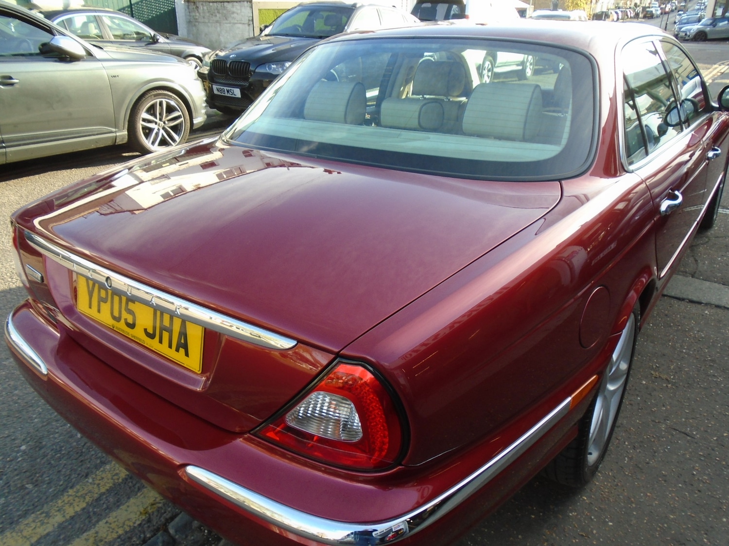 Used Jaguar XJ 2005 for sale - 76566388: Photo 8