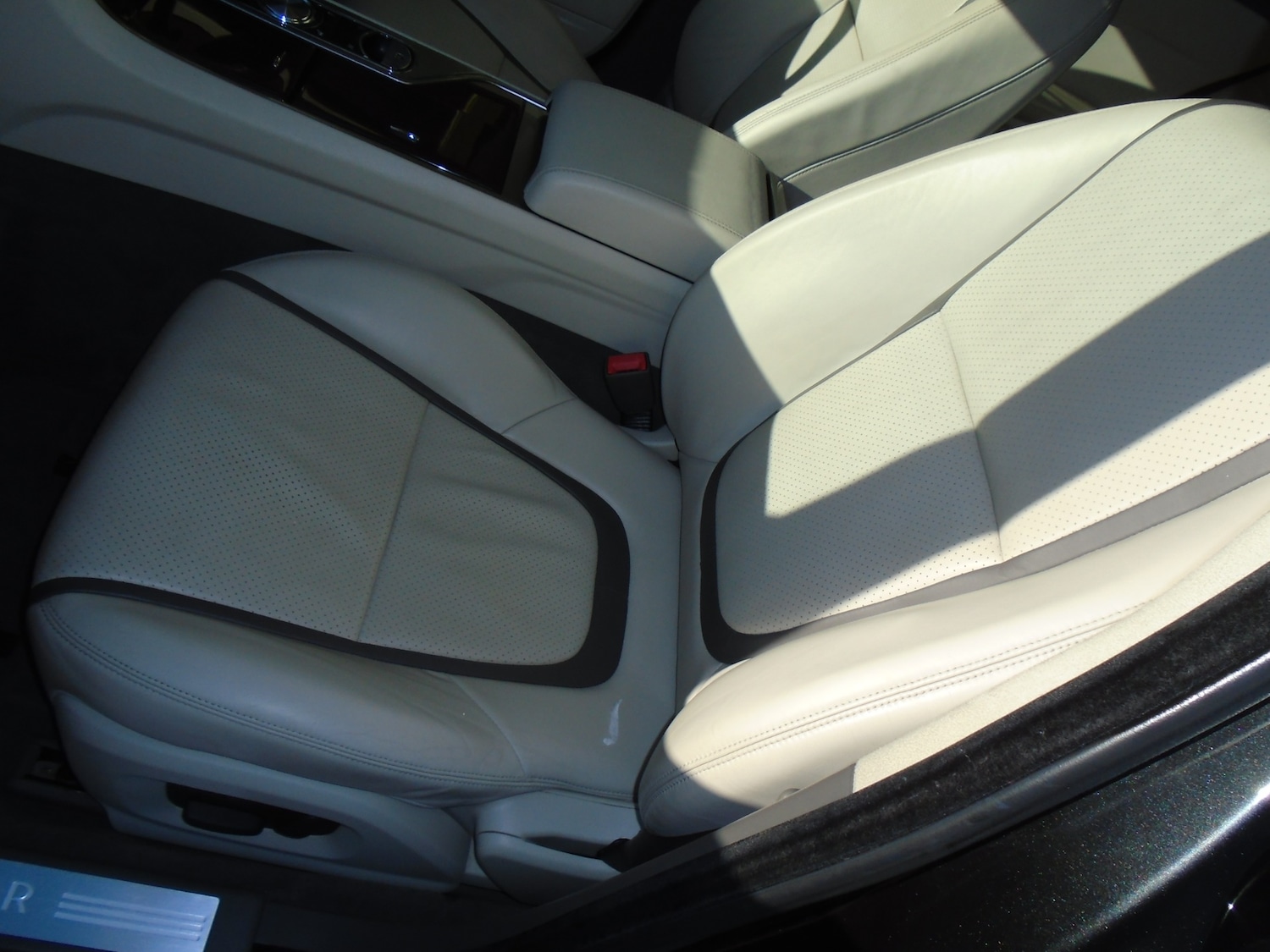 Used Jaguar XF 2013 for sale - 76637521: Photo 11