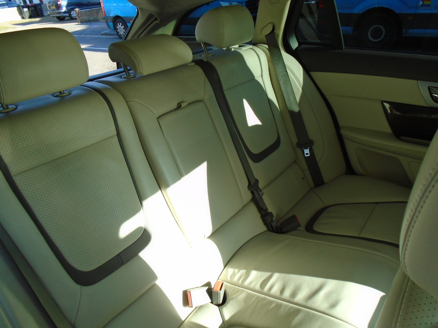 Used Jaguar XF 2013 for sale - 76637521: Photo 18