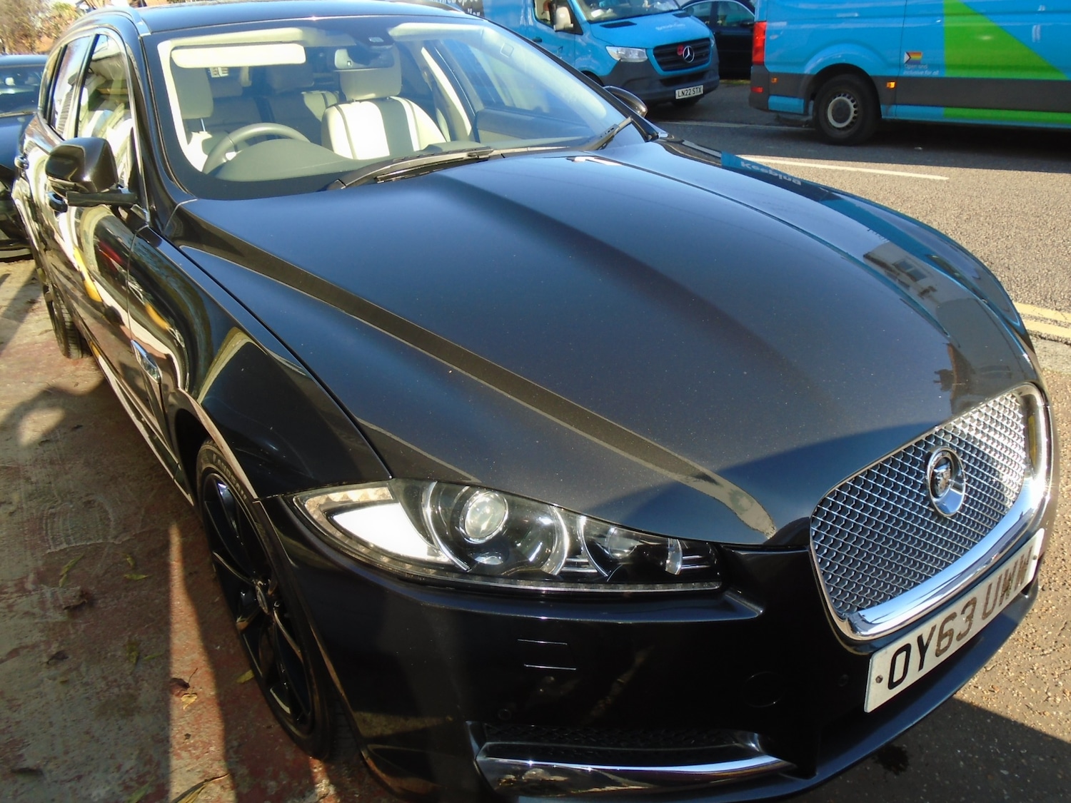 Used Jaguar XF 2013 for sale - 76637521: Photo 3