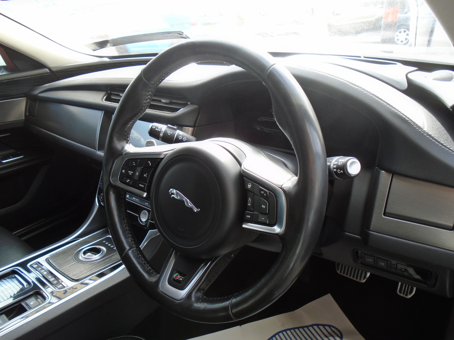 Used Jaguar XF 2018 for sale - 76381894: Photo 10