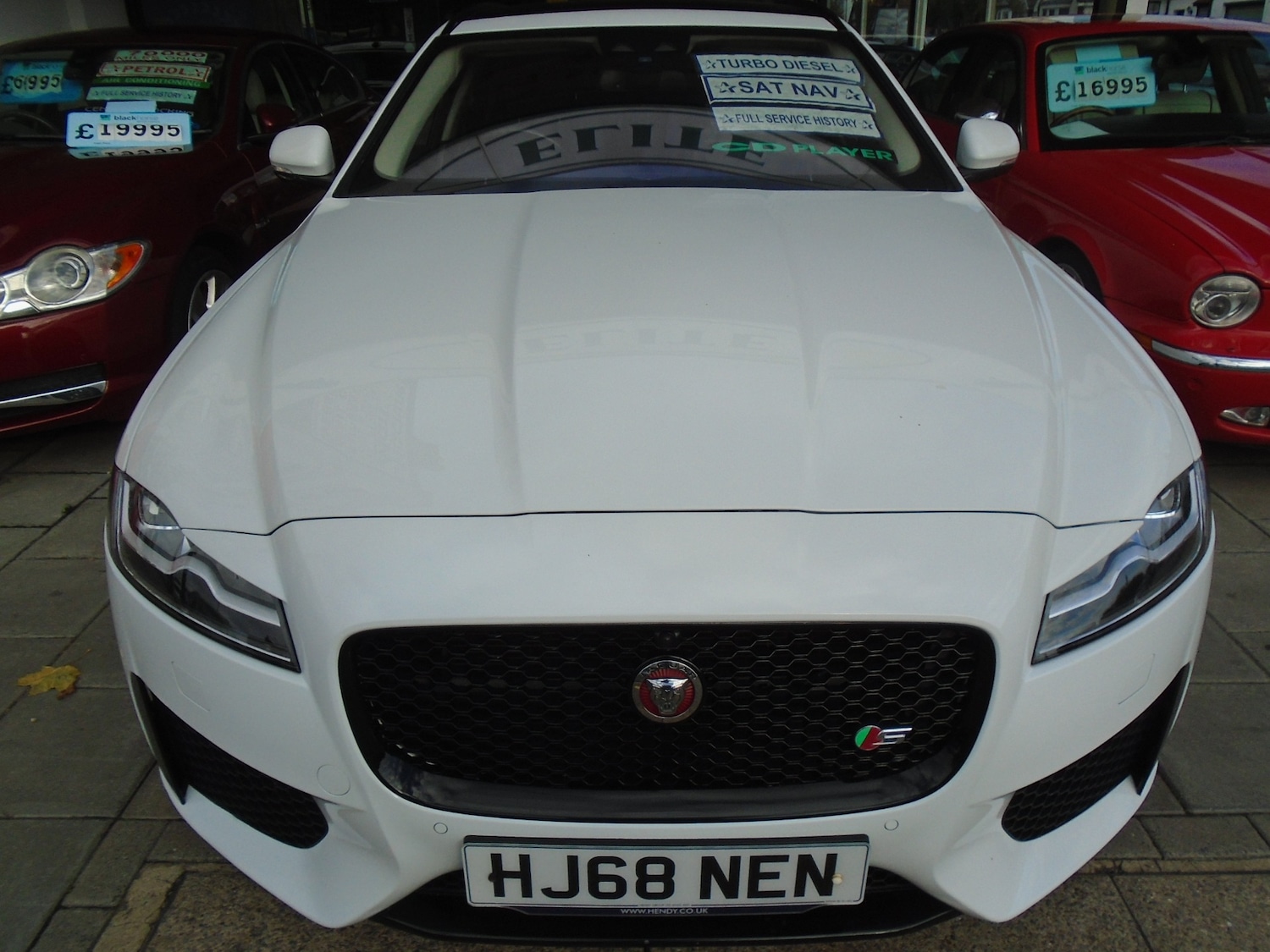 Used Jaguar XF 2018 for sale - 76381894: Photo 2