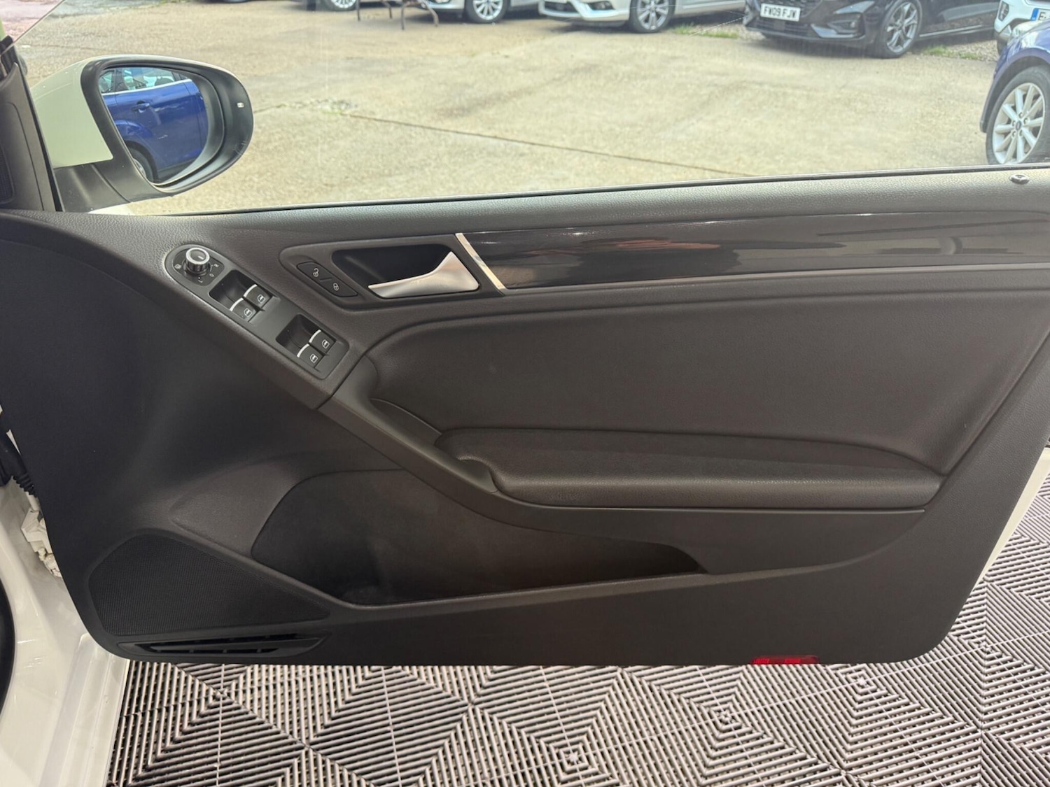 Used Volkswagen Golf 2012 for sale - 76689812: Photo 21