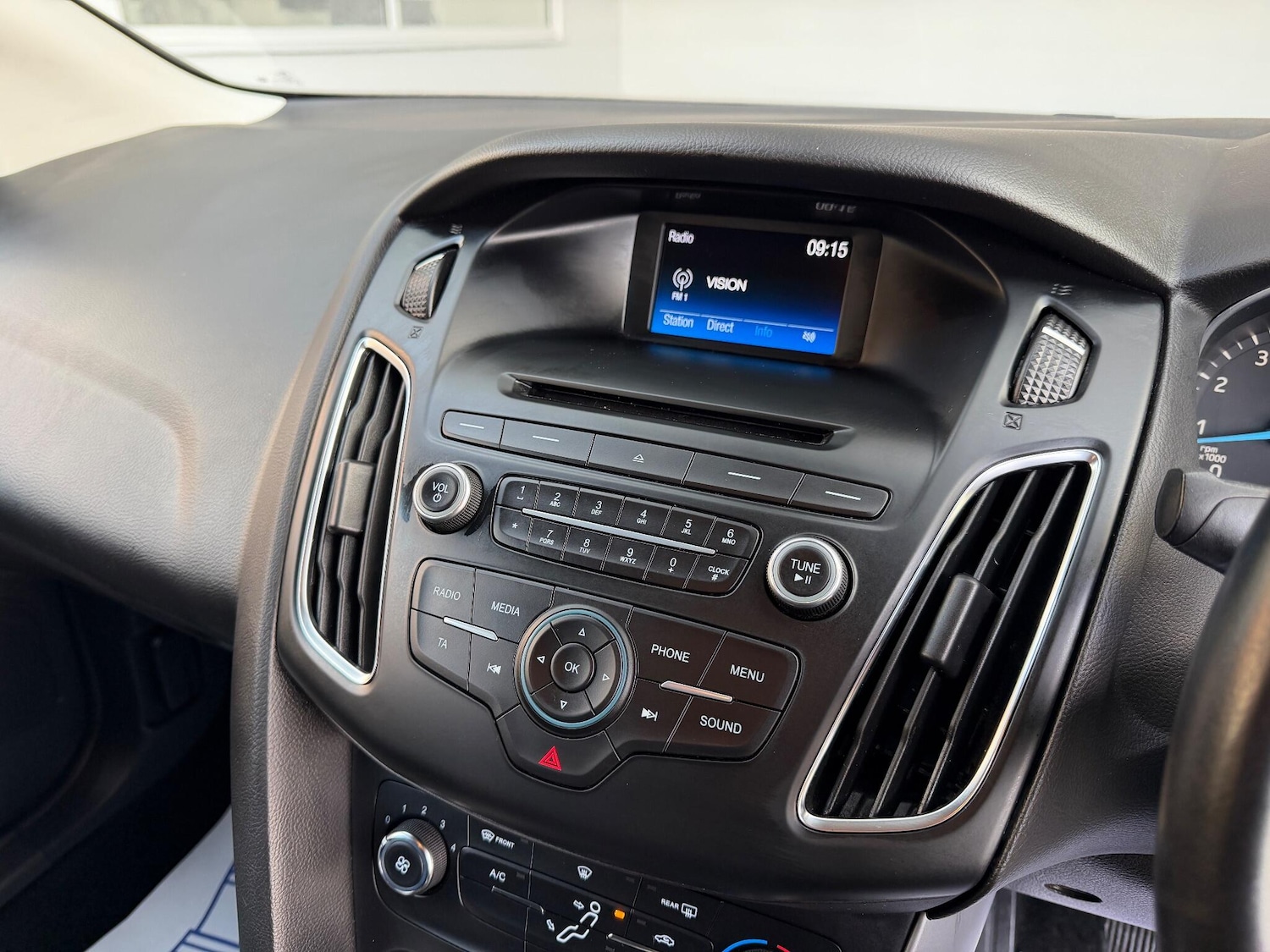 Used Ford Focus 2015 for sale - 76572000: Photo 19