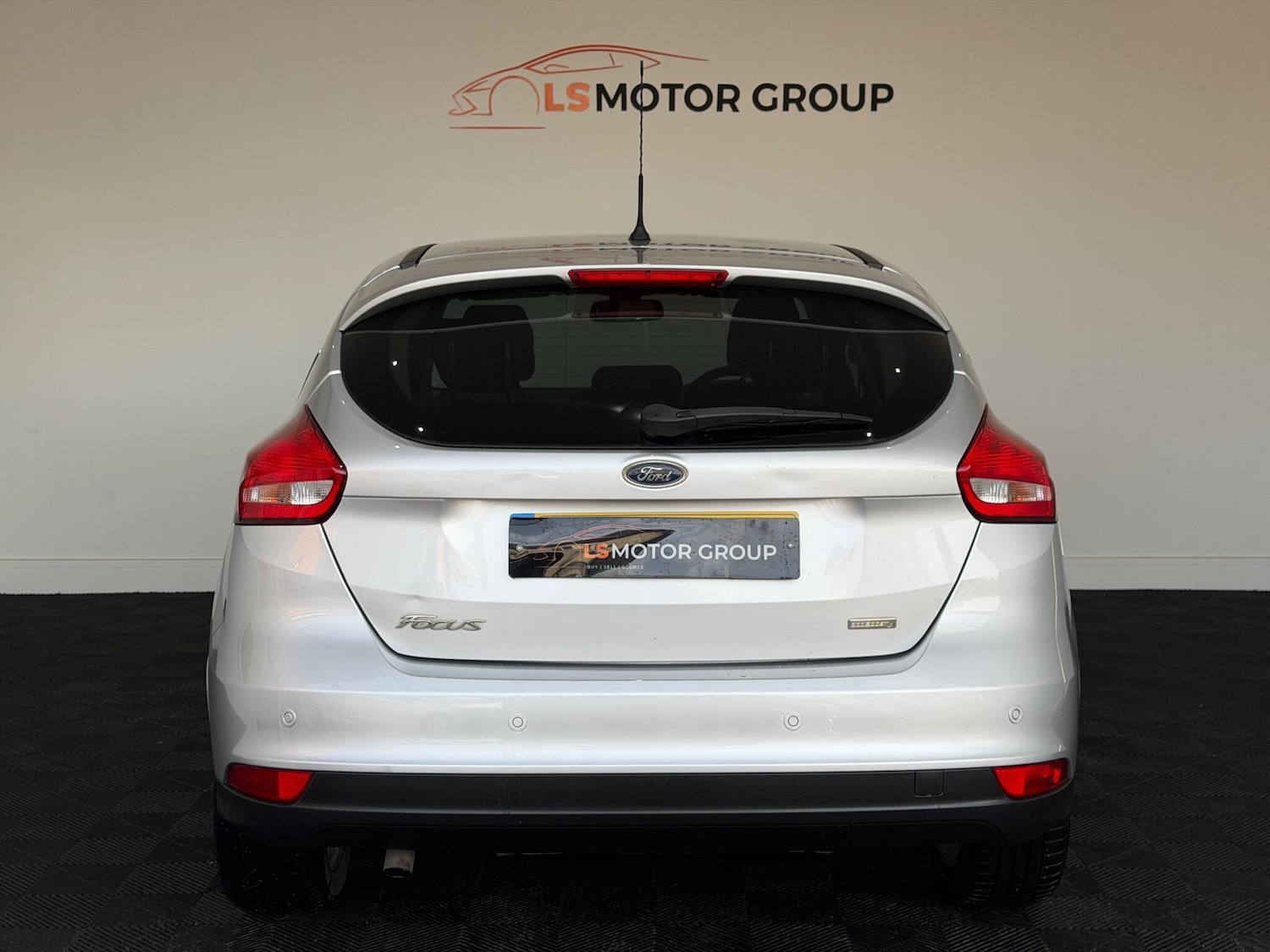 Used Ford Focus 2015 for sale - 76572000: Photo 6