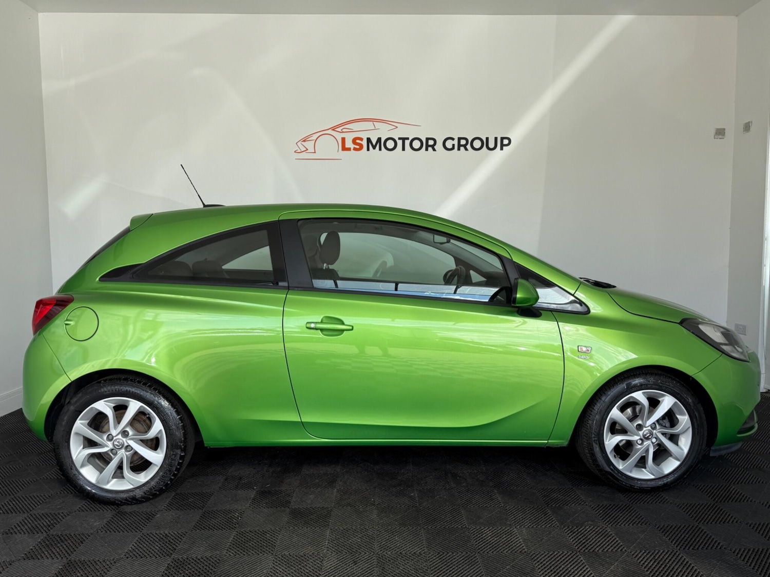 Used Vauxhall Corsa 2016 for sale - 76433265: Photo 8