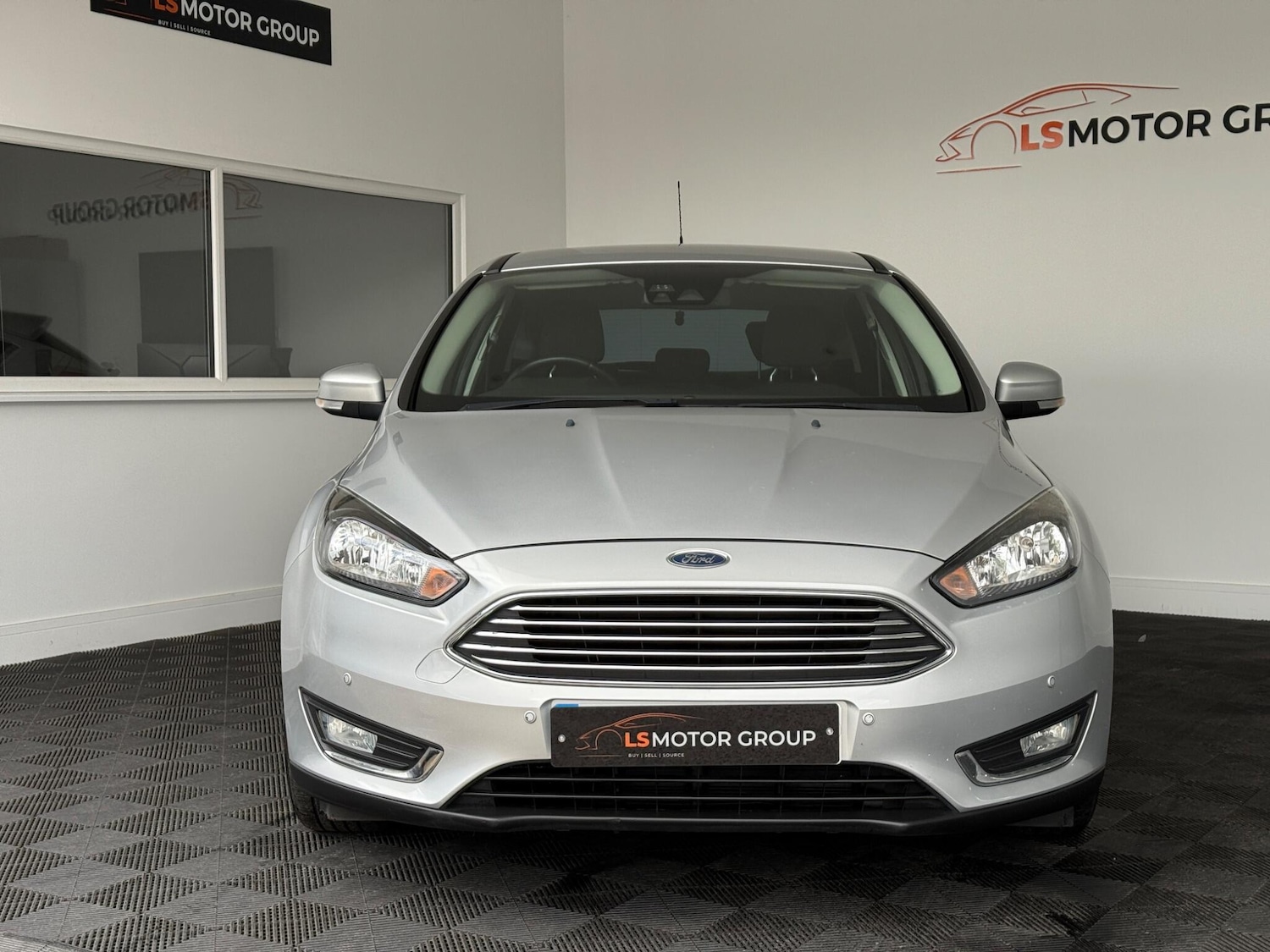 Used Ford Focus 2016 for sale - 76433351: Photo 3