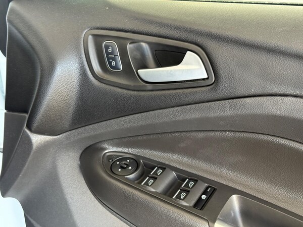 Used Ford Kuga 2017 for sale - 76336568: Photo 32