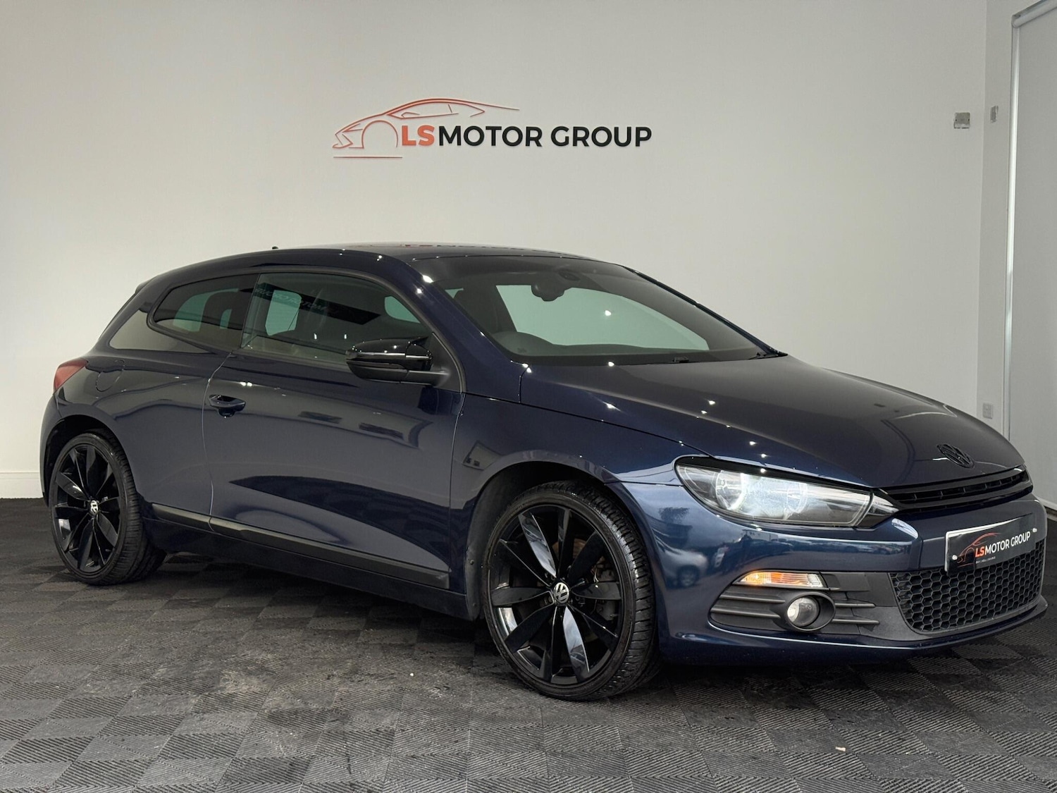 Used Volkswagen Scirocco 2013 for sale - 76336400: Photo 1